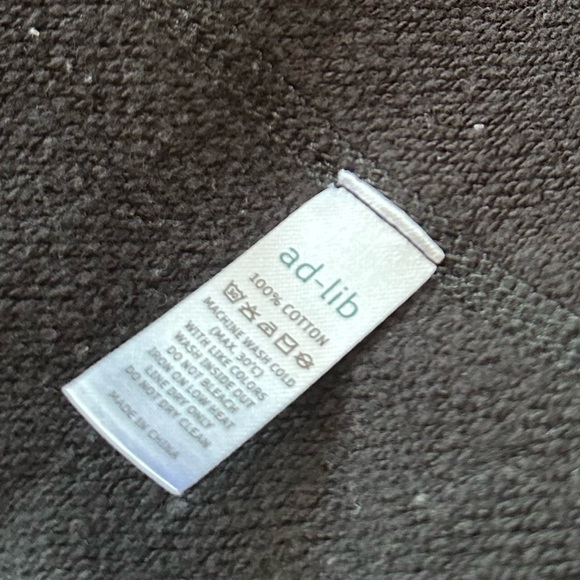 Ad-Lib Crew Neck Speckled Sweater - Picture 4 of 7